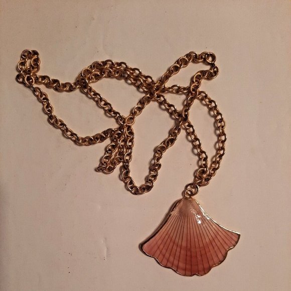 Pink Shell Necklace Gold 23" Chain - Picture 5 of 9